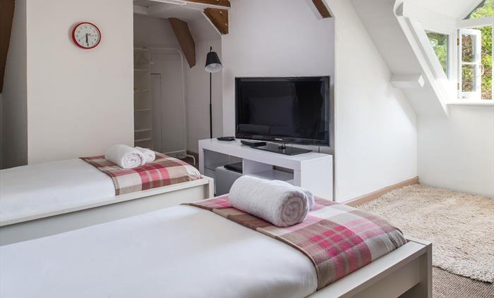 The Cors Country House